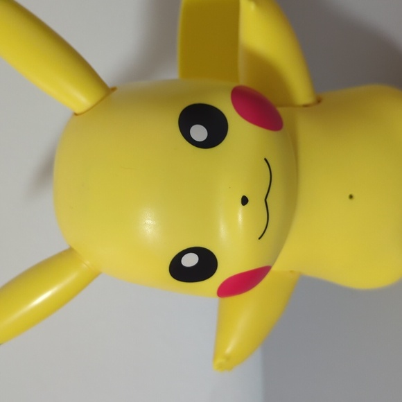 Pokémon Train and Play Deluxe Pikachu - 4.5-Inch Pikachu Figure with sou… - Picture 7 of 8